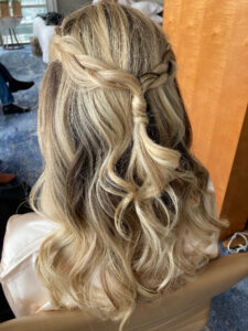 A beautiful bridal hairstyle.